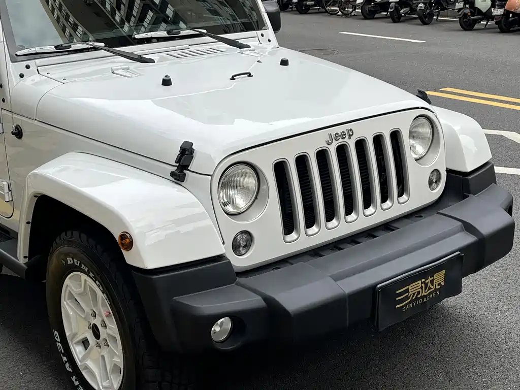 Jeep Wrangler 2016 — фото 3