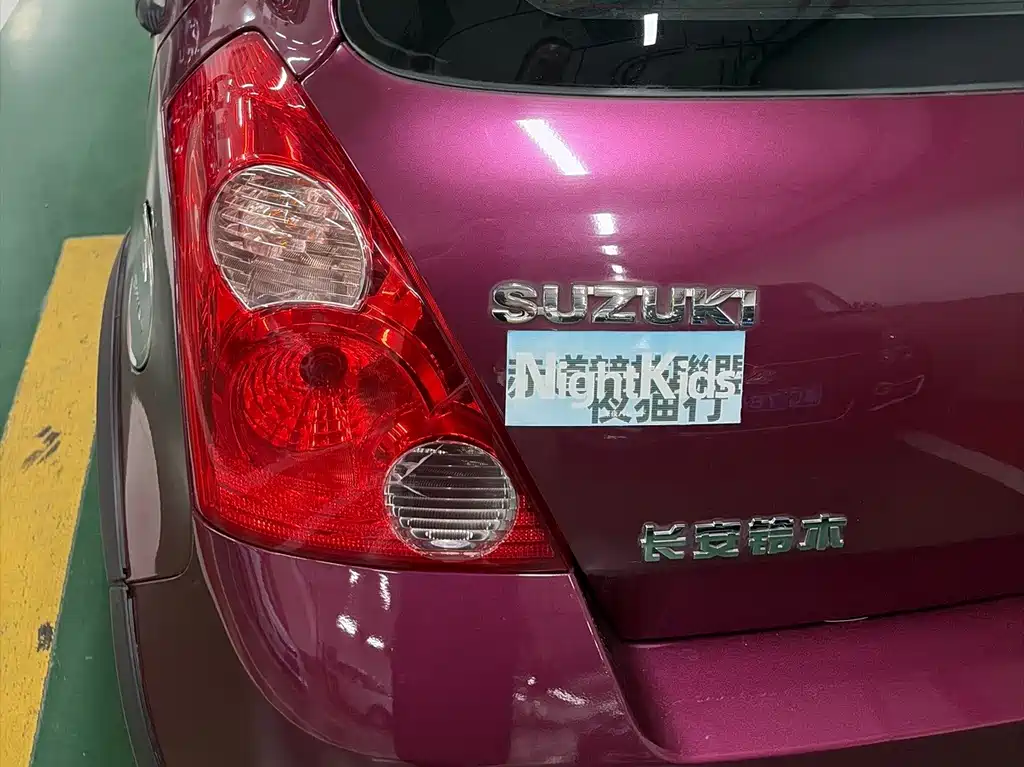 Suzuki Swift 2014 — фото 14
