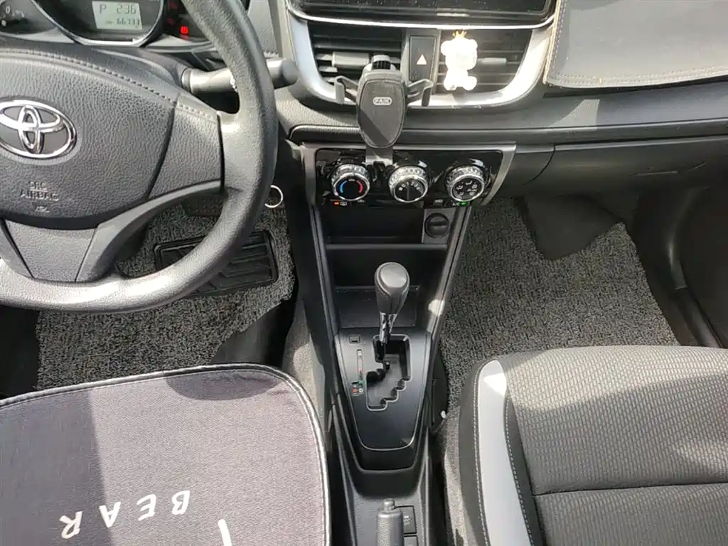 Toyota Yaris L 2021 — фото 14