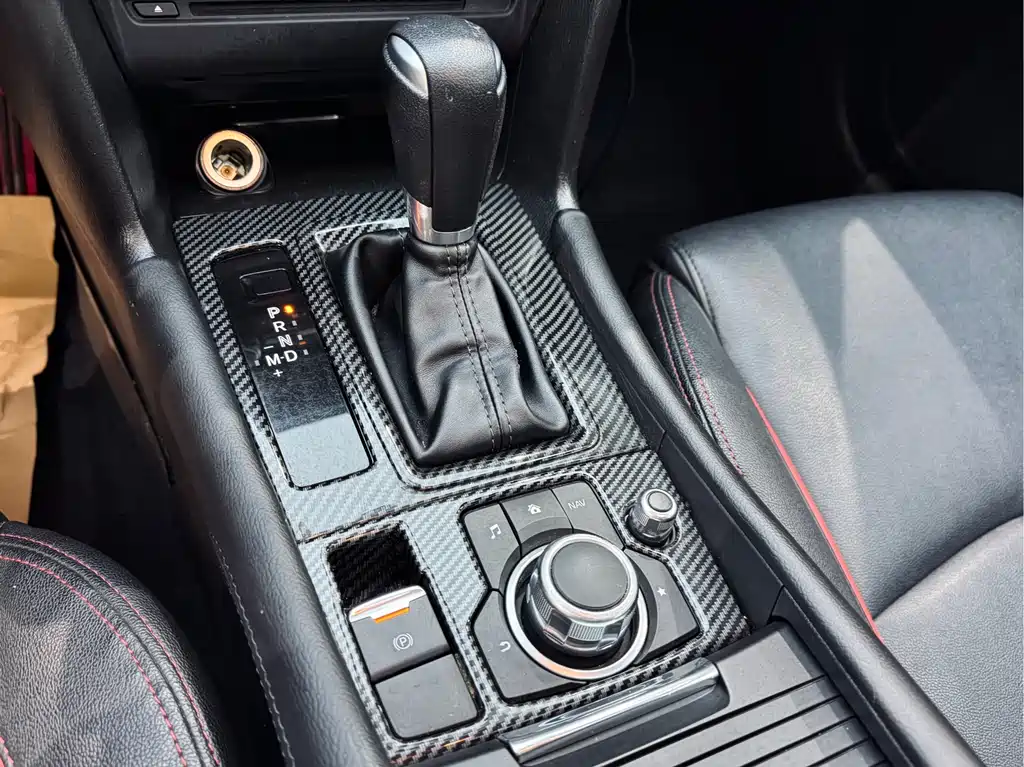 Mazda 3 Axela 2019 — фото 16