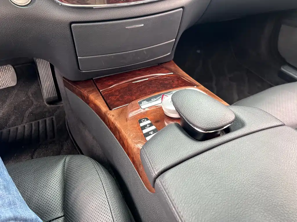 Mercedes-Benz S-Class 2010 — фото 18