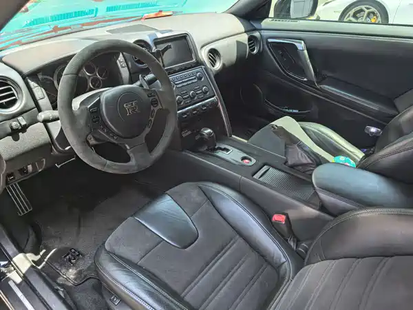 Nissan GT-R 2013