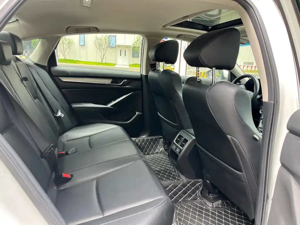 Honda Accord 2022 — фото 14