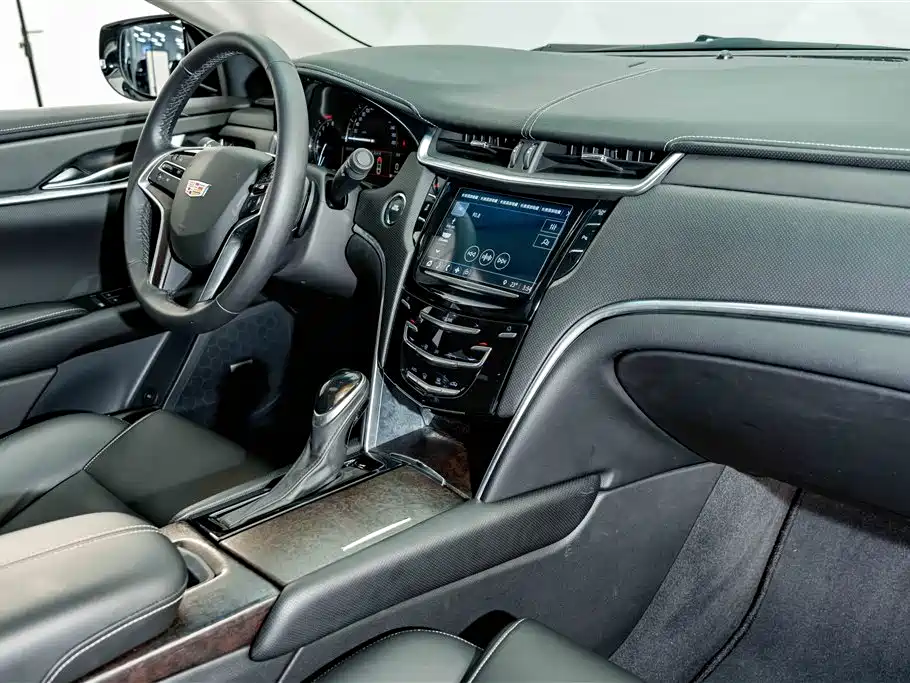 Cadillac XTS 2018 — фото 17
