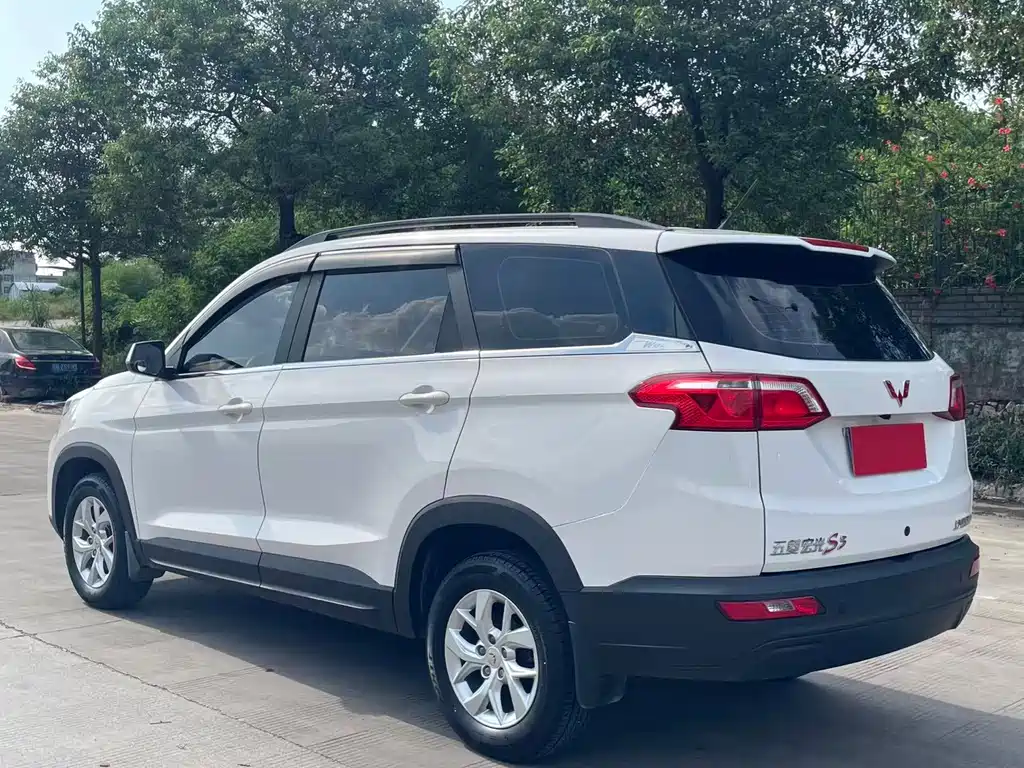 Wuling Hongguang S3 2021 — фото 7