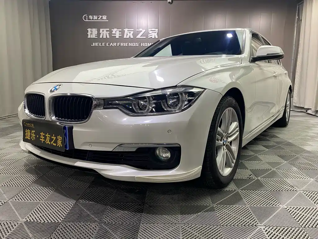 BMW 3 Series 2017 — фото 1