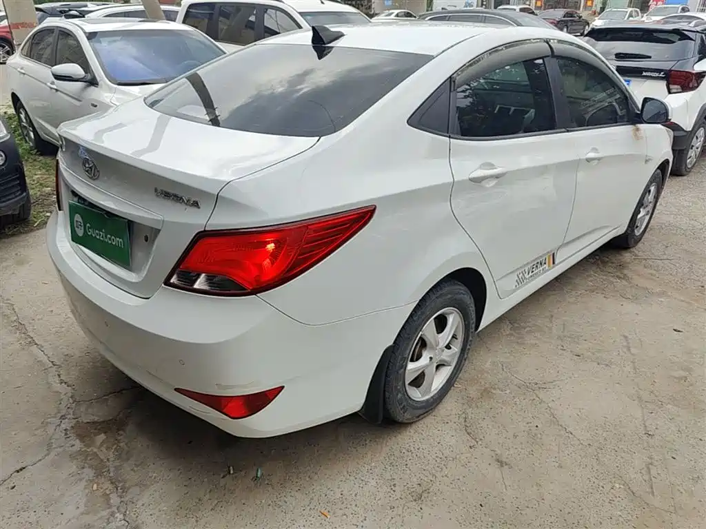 Hyundai Verna 2018 — фото 7
