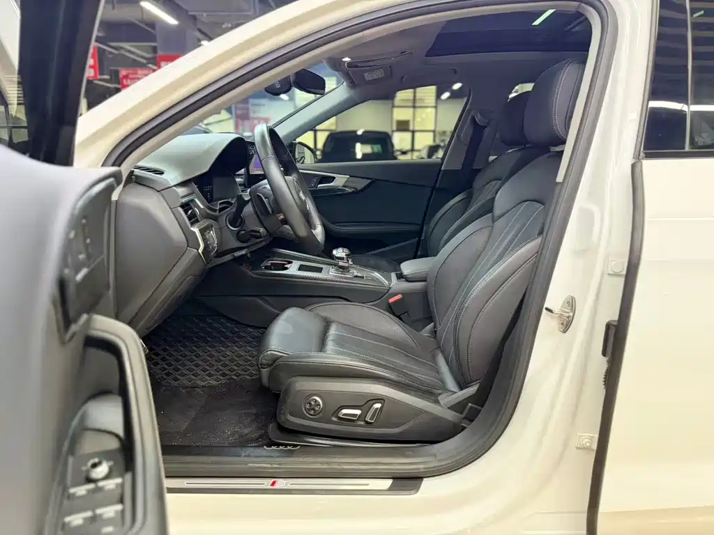 Audi A4L 2023