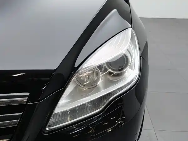 Mercedes-Benz R-Class 2016