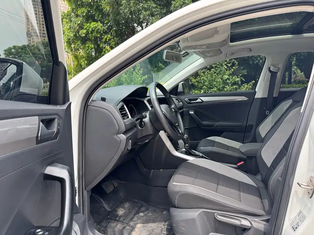 Volkswagen T-Roc 2021
