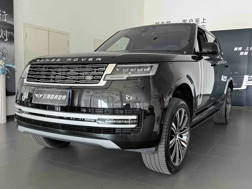 Land Rover Range Rover 2024 — фото 1