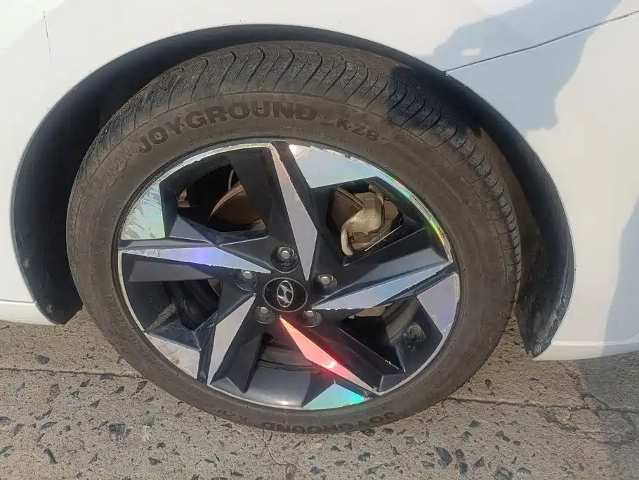 Hyundai Elantra 2023