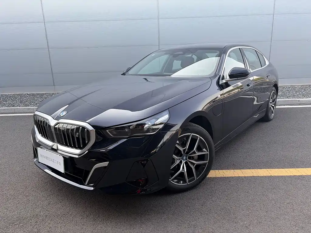 BMW i5 2025