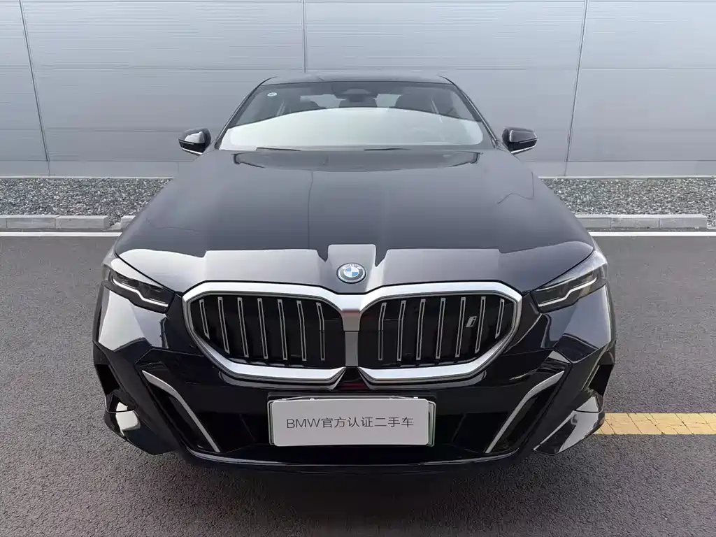 BMW i5 2025 — фото 3