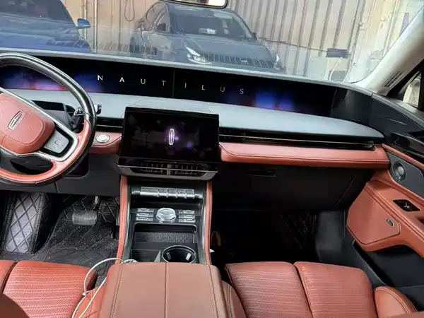Lincoln Nautilus 2024