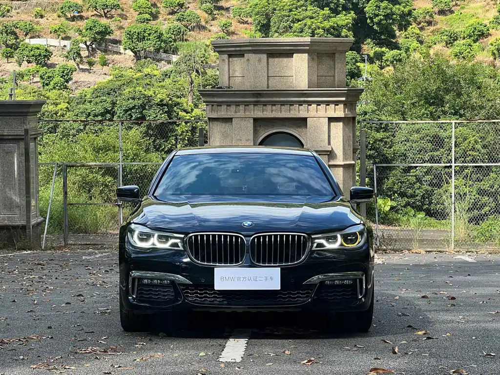 BMW 7 Series 2018 — фото 2
