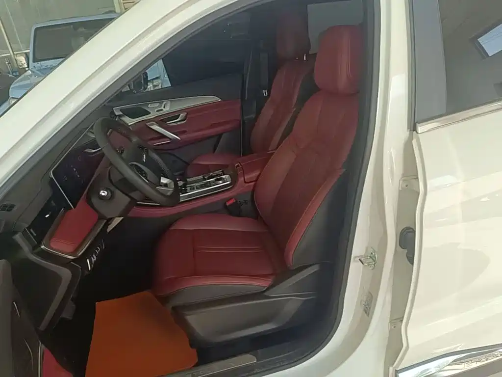 Jetour X70 PLUS 2025 — фото 15