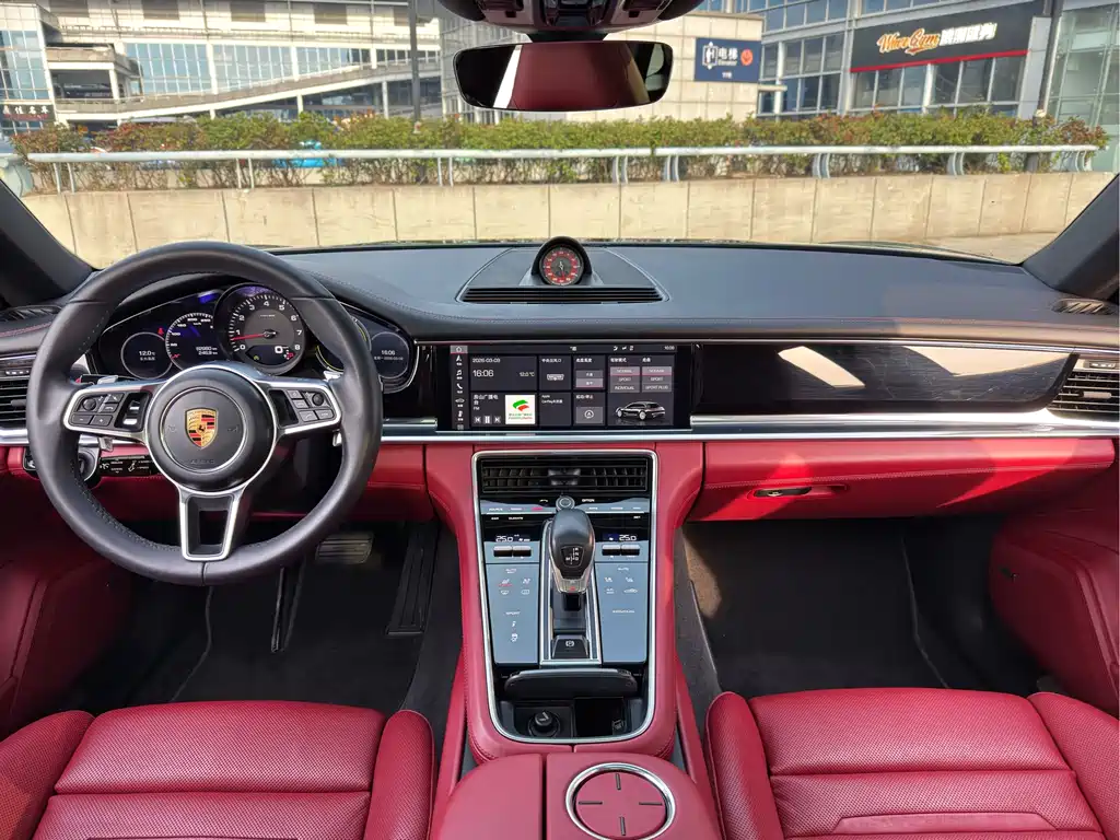 Porsche Panamera 2018 — фото 14