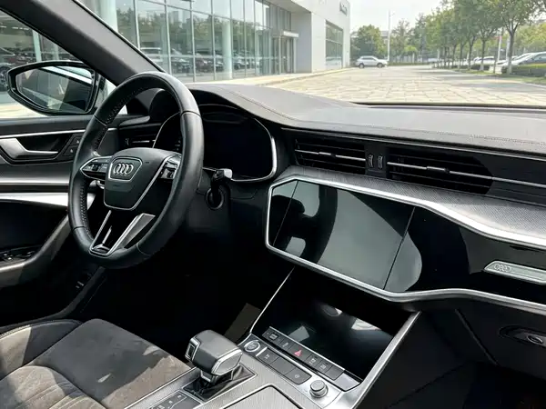 Audi A6L 2020