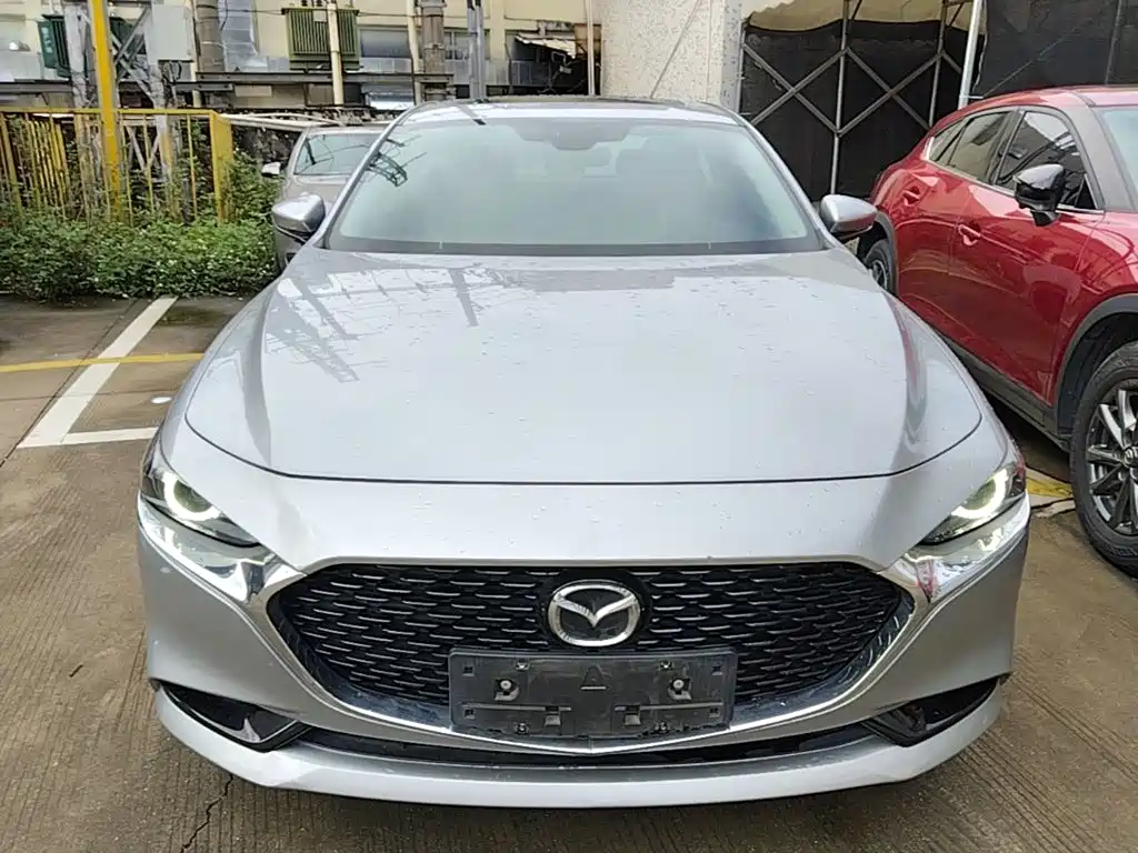 Mazda 3 Axela 2021