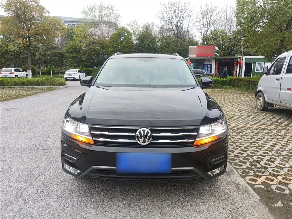 Volkswagen Tiguan L 2020 — фото 3