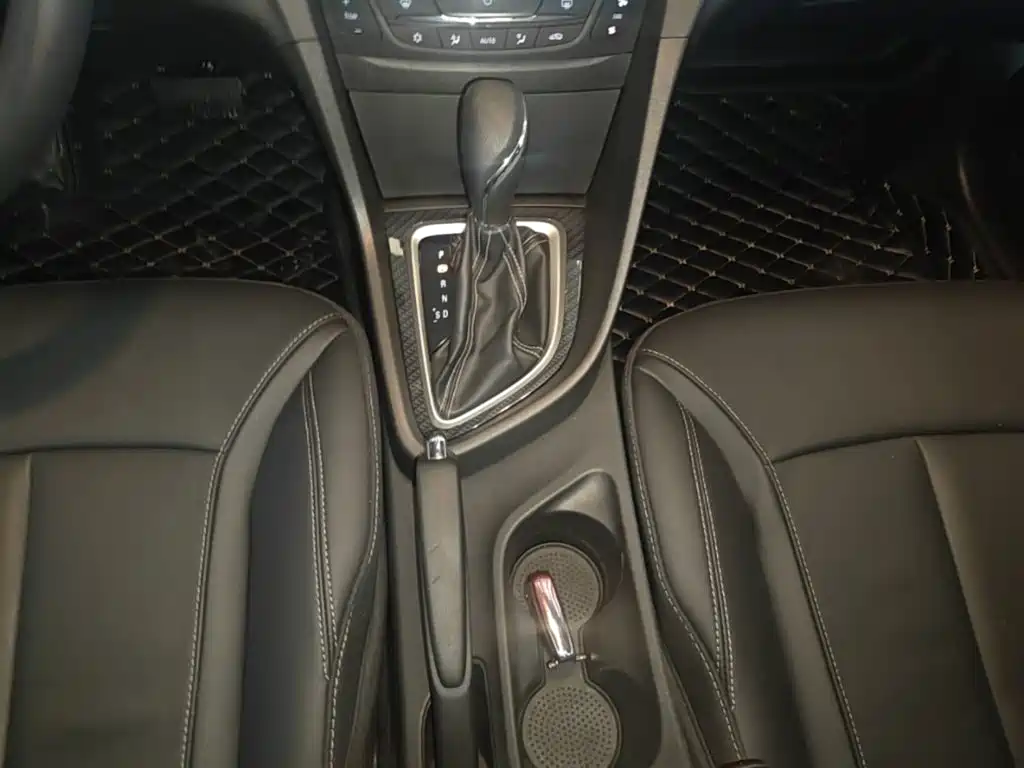 Buick Excelle 2016 — фото 10