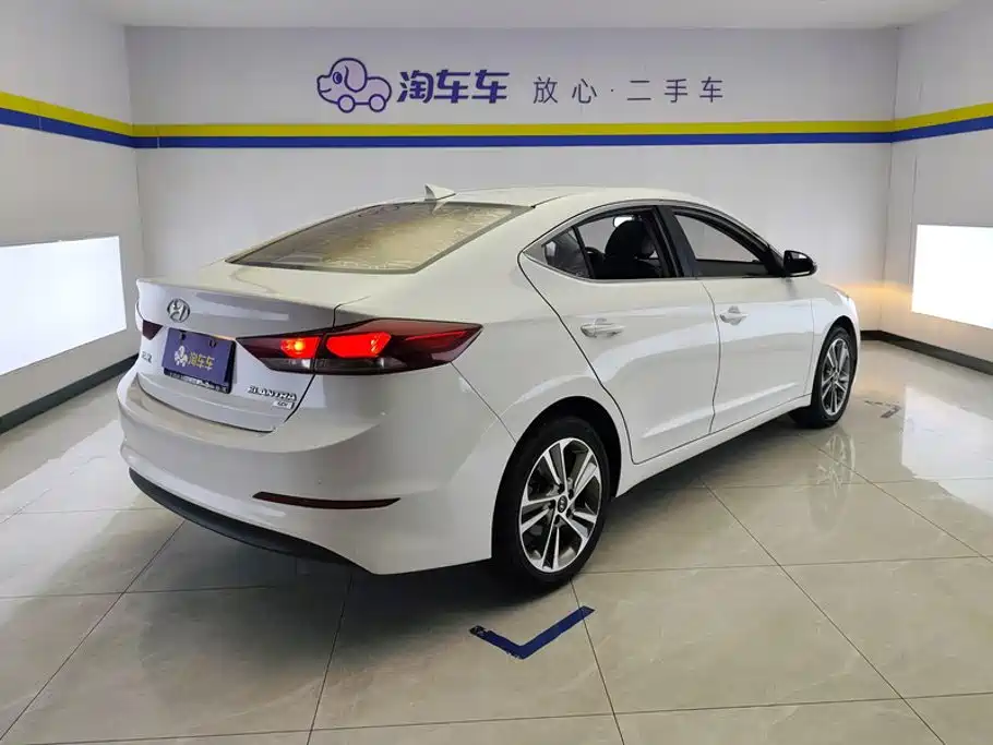 Hyundai Celesta 2016 — фото 3