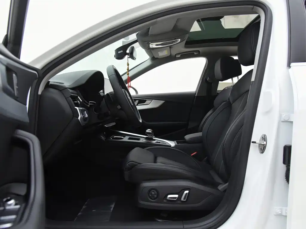 Audi A4L 2024