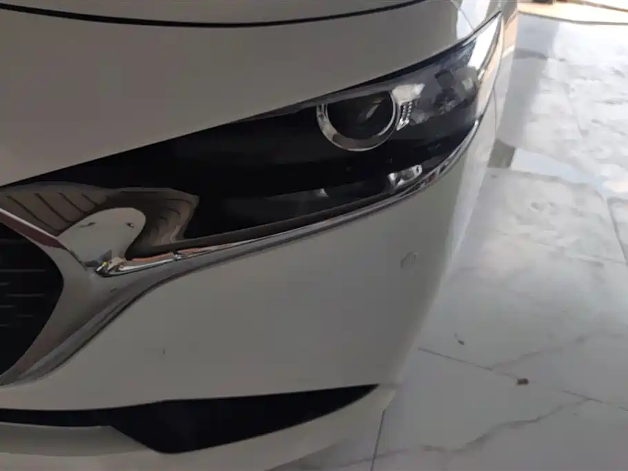 Mazda 3 Axela 2021