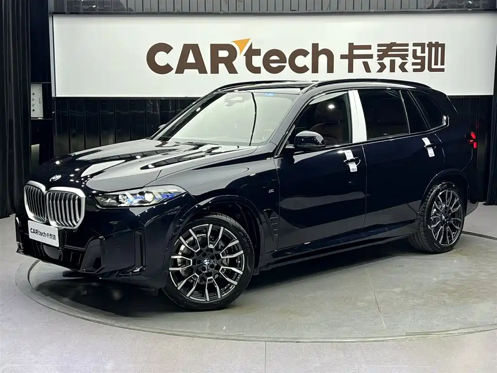 BMW X5 2025 — фото 1