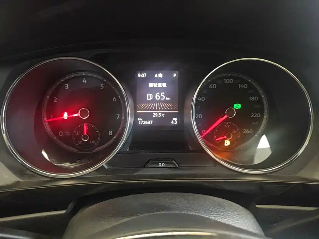 Volkswagen Tiguan L 2017 — фото 12