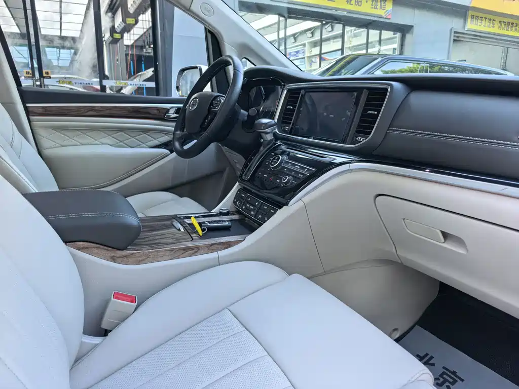GAC Motor Trumpchi M8 2018 — фото 9