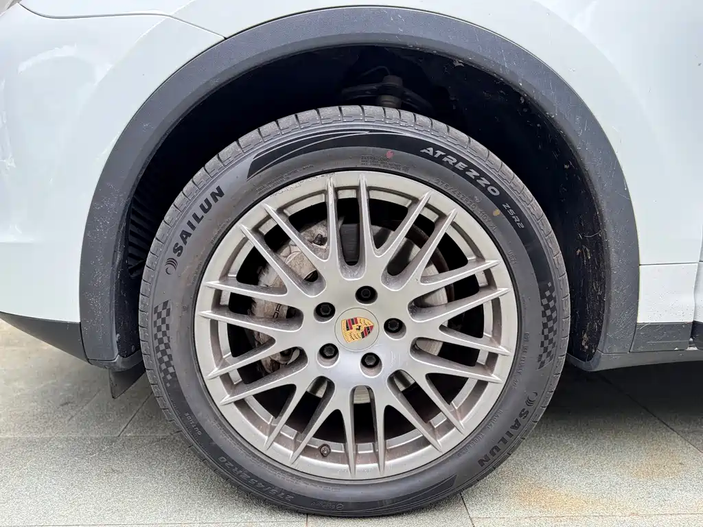 Porsche Cayenne 2016 — фото 18
