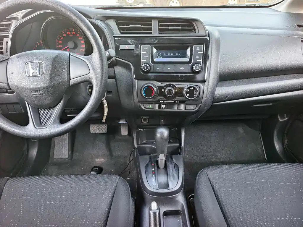 Honda Fit 2018 — фото 11