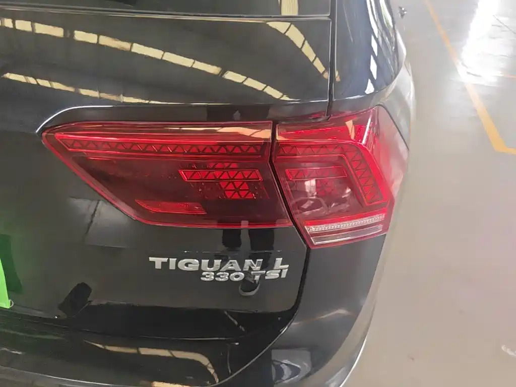 Volkswagen Tiguan L 2017 — фото 8