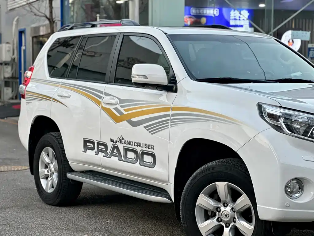 Toyota Prado 2015 — фото 7