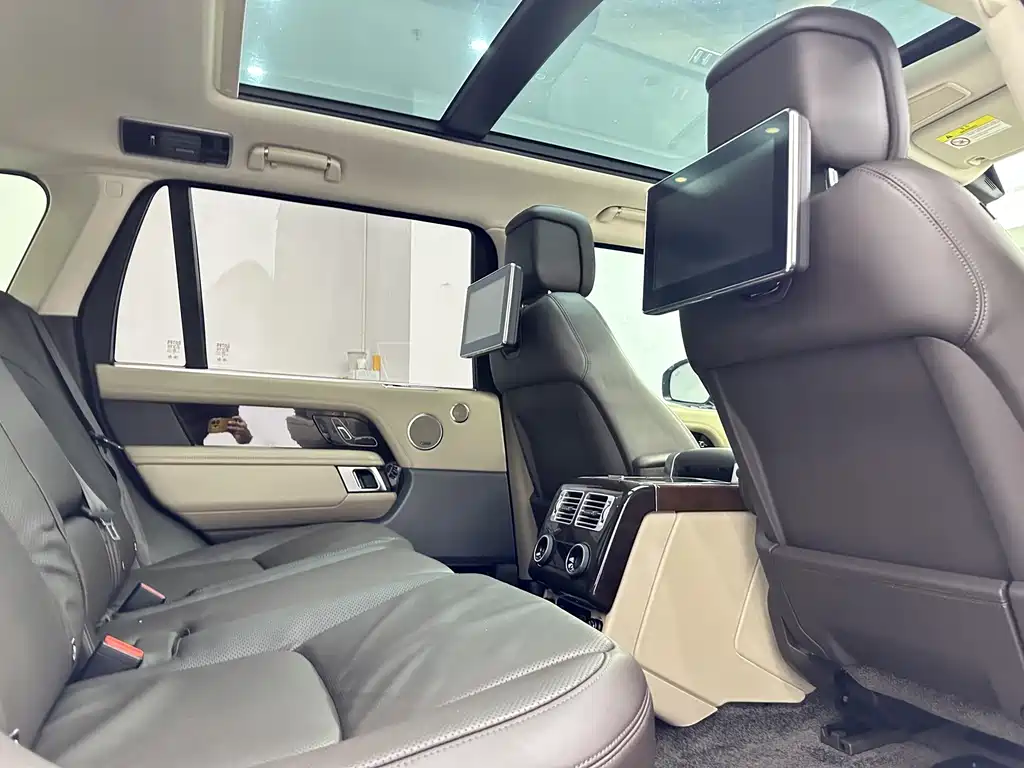 Land Rover Range Rover 2022 — фото 13