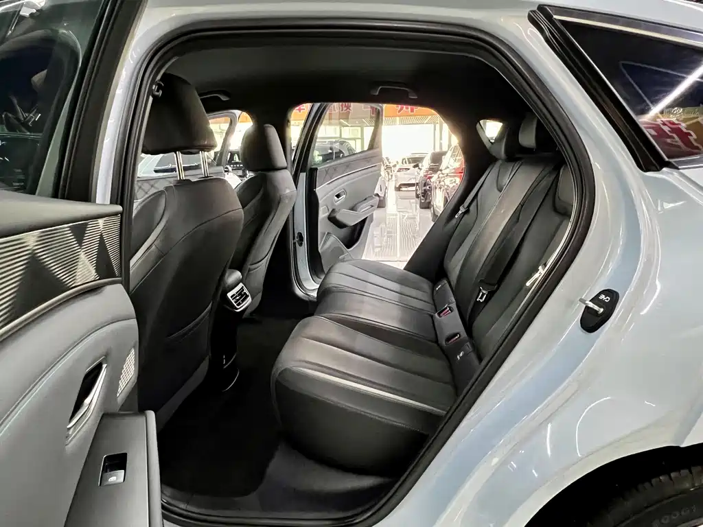 BYD Qin L 2025 — фото 13