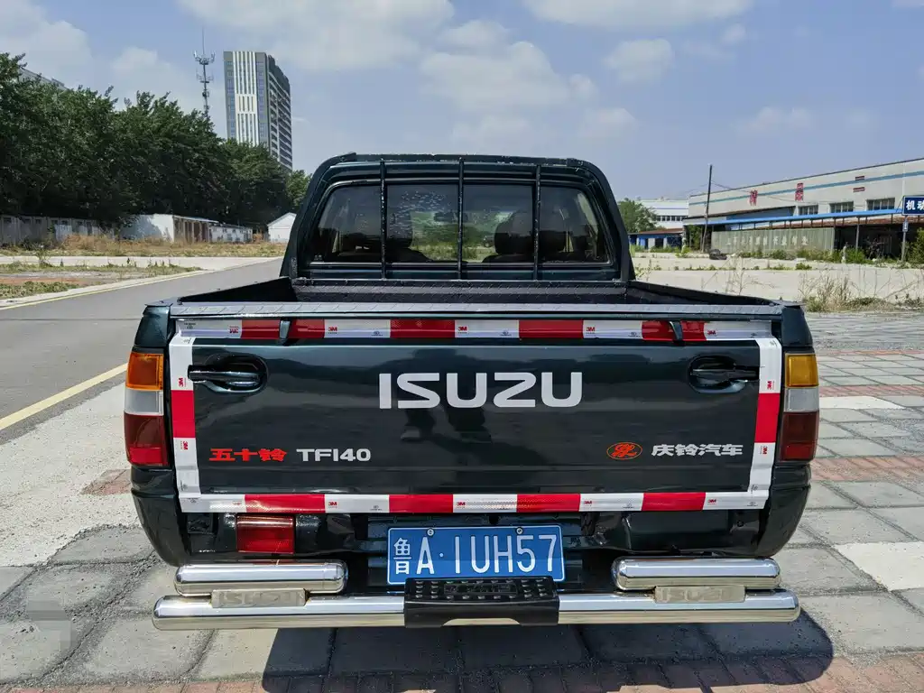 Isuzu Pickup 2017 — фото 6