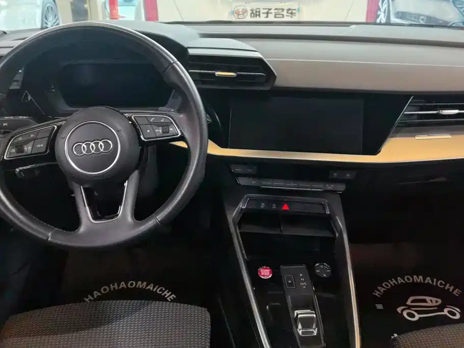 Audi A3 2021 — фото 12