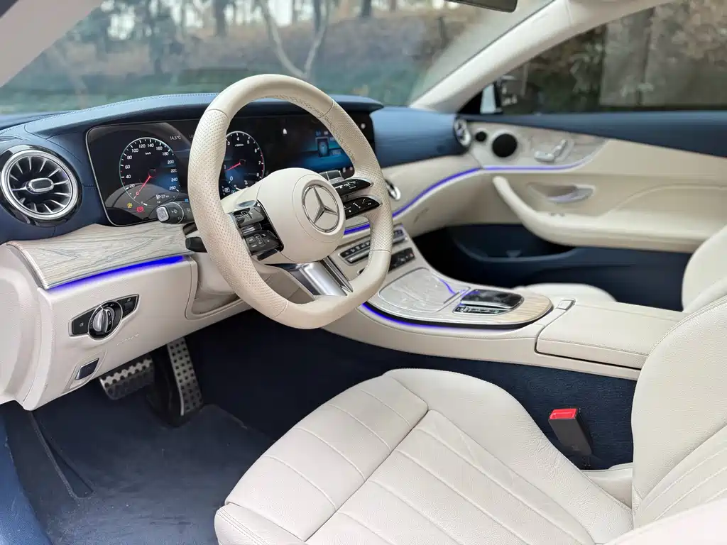 Mercedes-Benz E-Class 2023 — фото 14