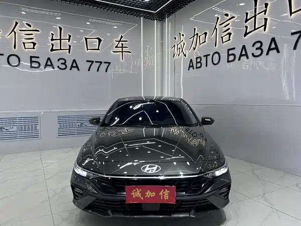 Hyundai Elantra 2024