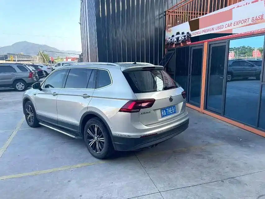 Volkswagen Tiguan L 2017 — фото 7