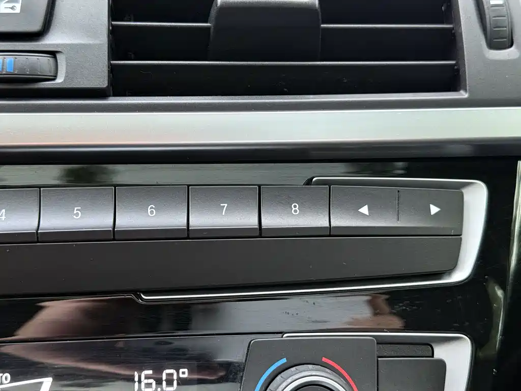 BMW 3 Series GT 2018 — фото 25