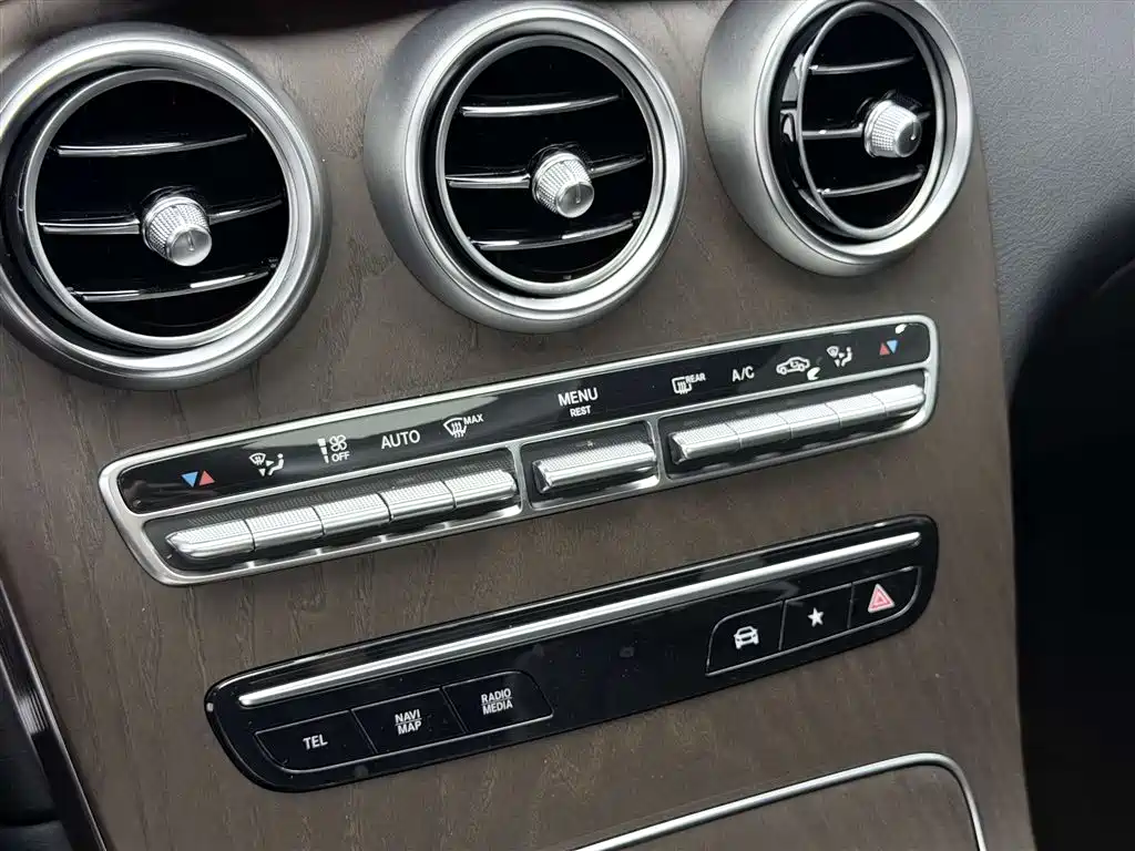 Mercedes-Benz GLC 2020 — фото 27