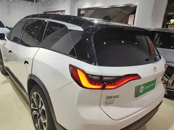 NIO ES8 2019
