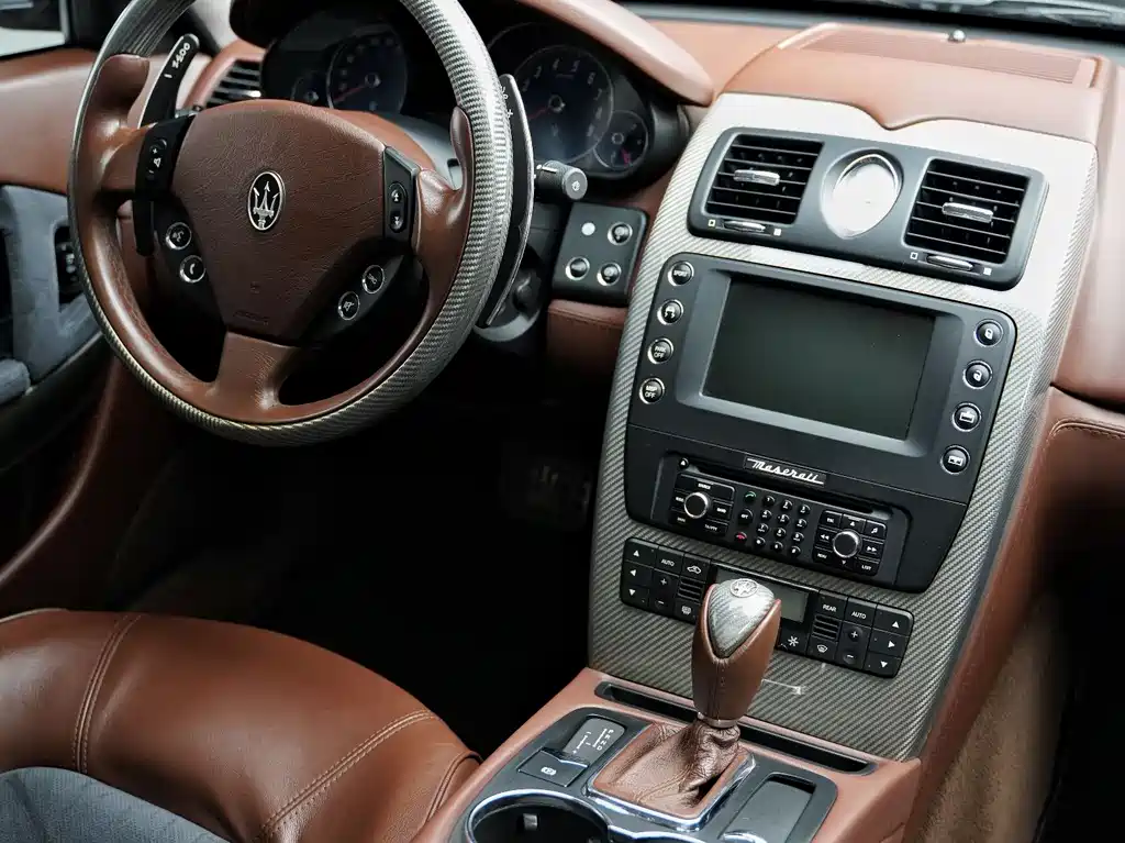 Maserati Quattroporte 2011 — фото 15