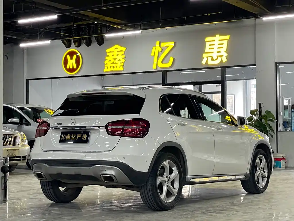 Mercedes-Benz GLA 2018 — фото 4