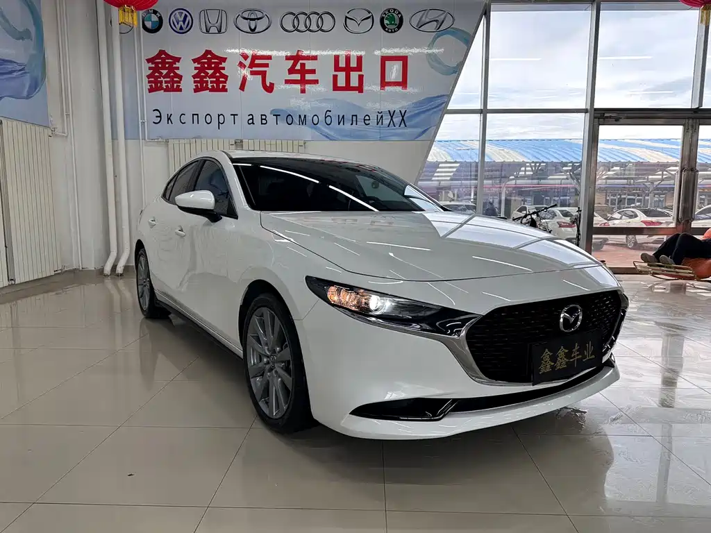 Mazda 3 Axela 2023