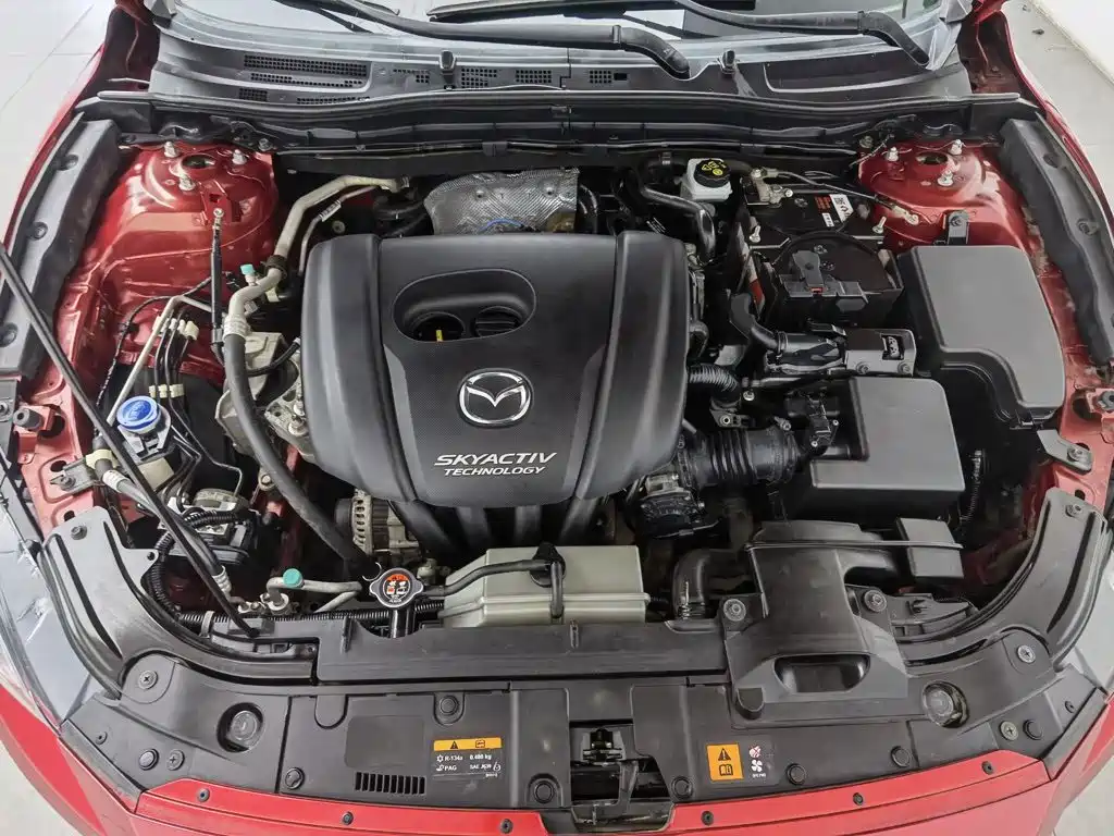 Mazda 3 Axela 2015